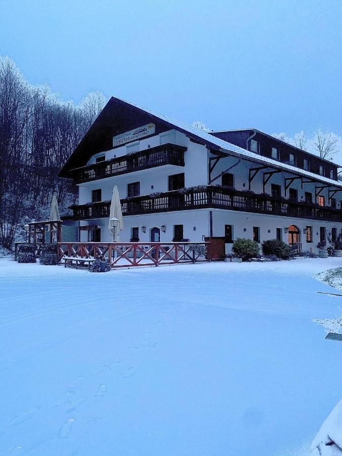 Hotel Stiftstaverne Klein Mariazell Exterior foto